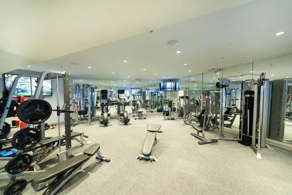 Your Warm Spacious Unit With Pool - Medical Center Houston Dış mekan fotoğraf
